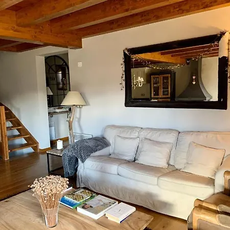 Holiday home Casa En Residential Con Jardin Y Piscina Estavar
