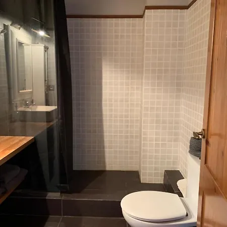 Casa En Residential Con Jardin Y Piscina * Estavar