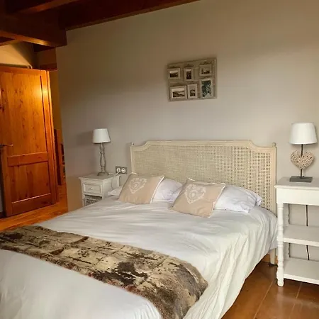 Casa En Residential Con Jardin Y Piscina Estavar