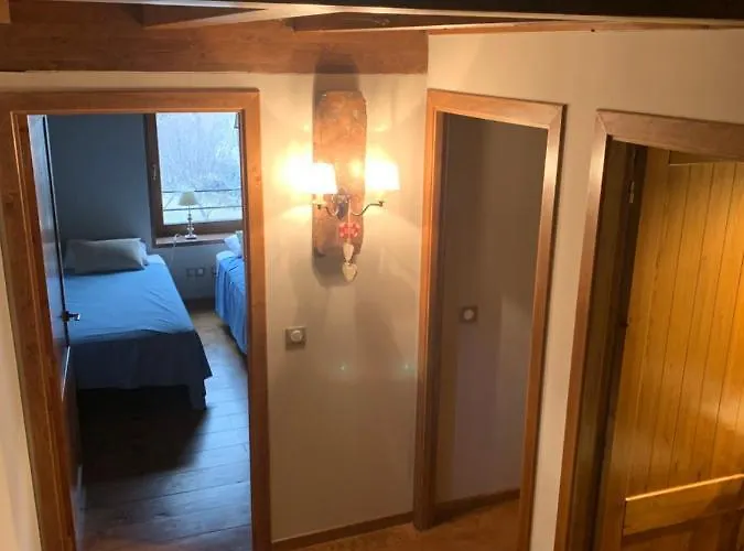 Nyaraló Casa En Residential Con Jardin Y Piscina Estavar