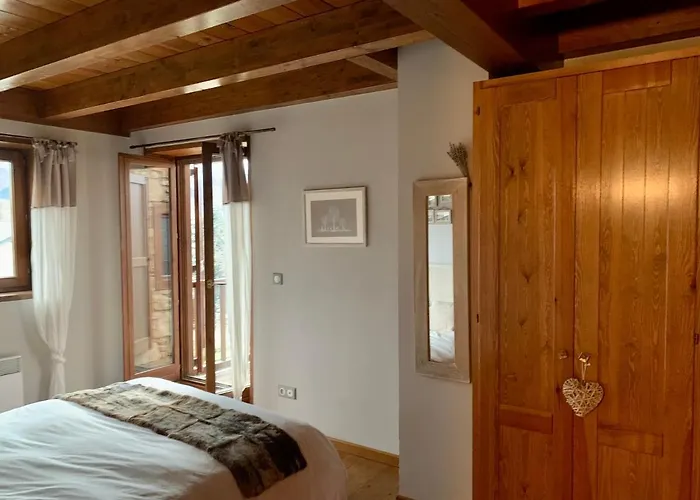 Casa En Residential Con Jardin Y Piscina *